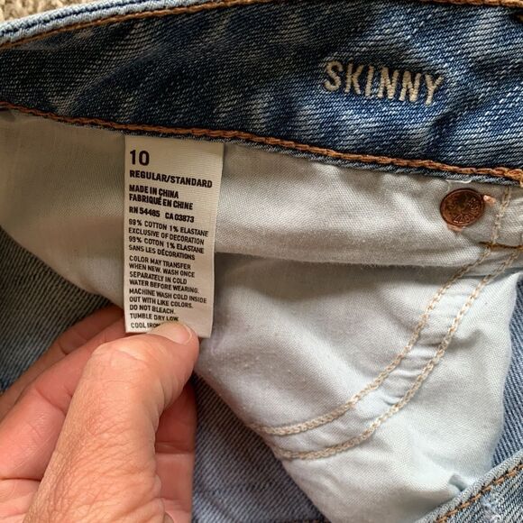 Light Wash American Eagle distressed distressed jeans size 10 - Picture 5 of 9